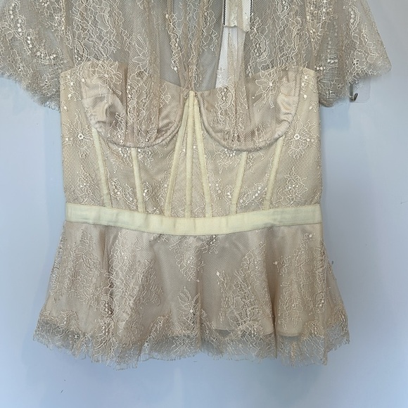 SIMKHAI Kehlani Lace Short Sleeve Corset Bustier in Champagne NWT - Picture 9 of 10